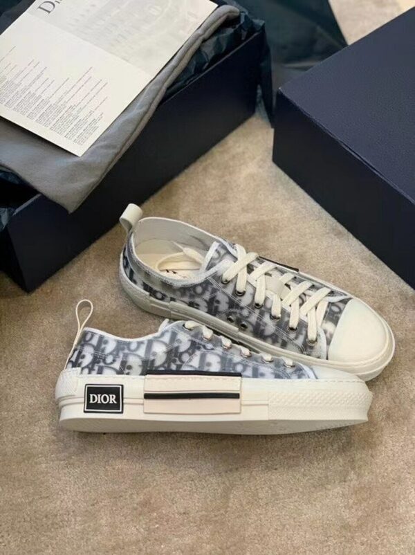 Christian Dior B23 Oblique SneakersLow-Top Sneaker Spring/Summer Collection White/Navy Blue - Image 3