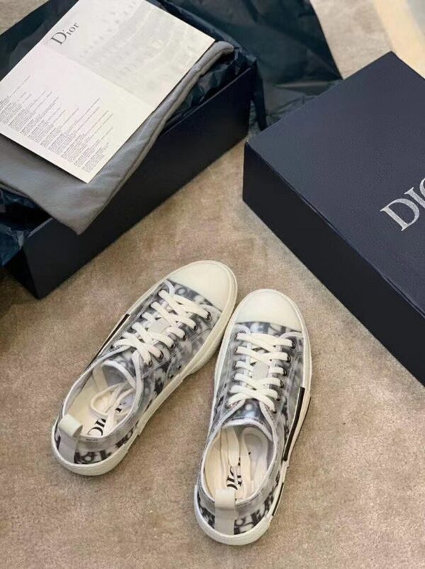 Christian Dior B23 Oblique SneakersLow-Top Sneaker Spring/Summer Collection White/Navy Blue - Image 8