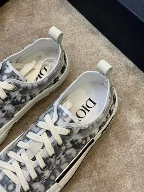 Christian Dior B23 Oblique SneakersLow-Top Sneaker Spring/Summer Collection White/Navy Blue - Image 4