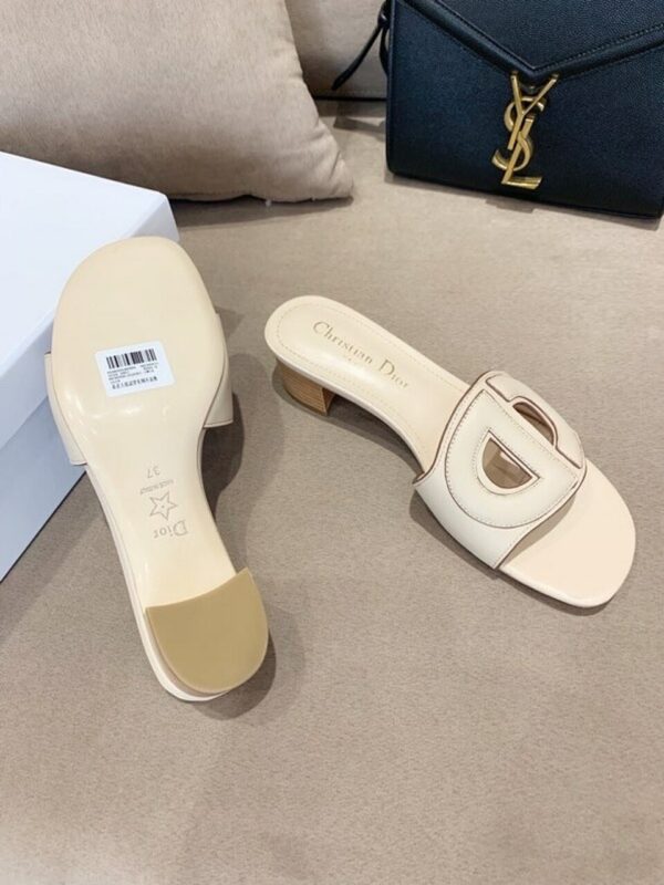 Christian Dior CD Logo MulesSpring /Summer 2020 Collection, Off White - Image 3