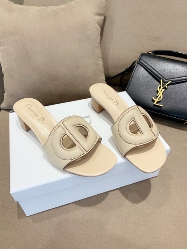 Christian Dior CD Logo MulesSpring /Summer 2020 Collection, Off White - Image 4