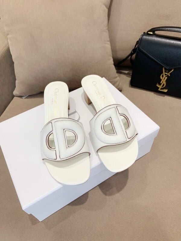 Christian Dior CD Logo MulesSpring /Summer 2020 Collection, White - Image 2