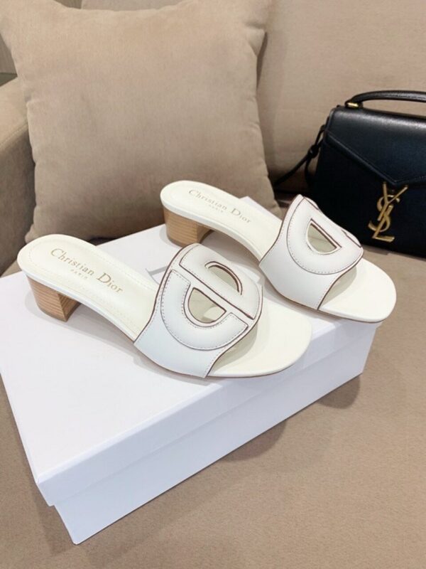 Christian Dior CD Logo MulesSpring /Summer 2020 Collection, White - Image 4