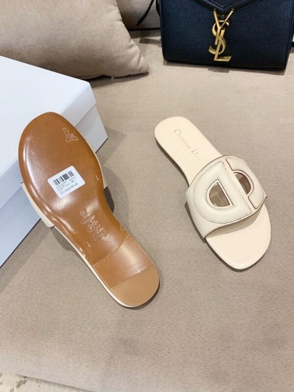 Christian Dior CD Logo SandalsSpring /Summer 2020 Collection, Off White - Image 9