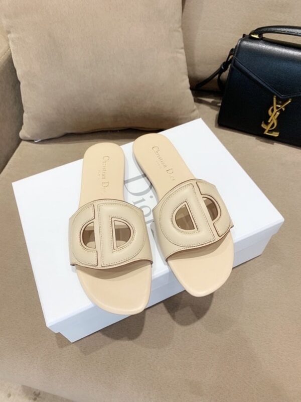 Christian Dior CD Logo SandalsSpring /Summer 2020 Collection, Off White