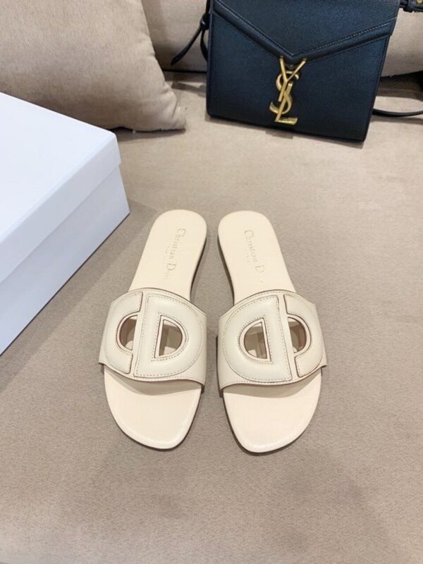 Christian Dior CD Logo SandalsSpring /Summer 2020 Collection, Off White - Image 8