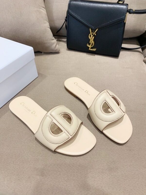 Christian Dior CD Logo SandalsSpring /Summer 2020 Collection, Off White - Image 10