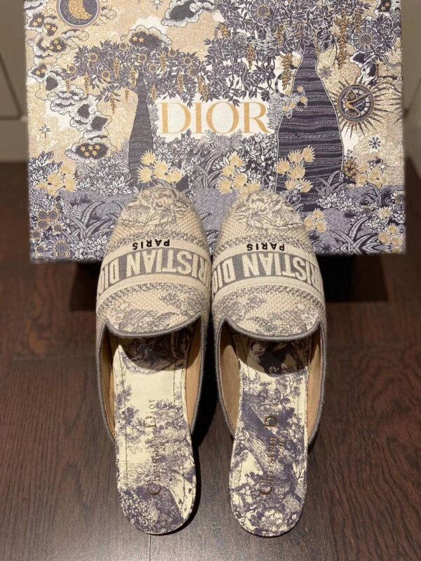 Christian Dior Dior Off Mule Slippers Embroidered CottonSpring /Summer 2020 Collection, Grey /Ecru - Image 5