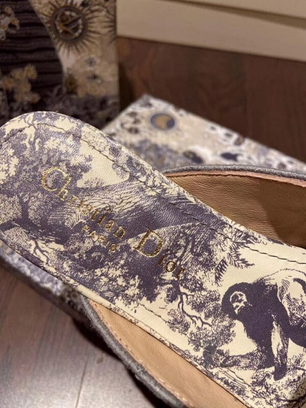 Christian Dior Dior Off Mule Slippers Embroidered CottonSpring /Summer 2020 Collection, Grey /Ecru - Image 6