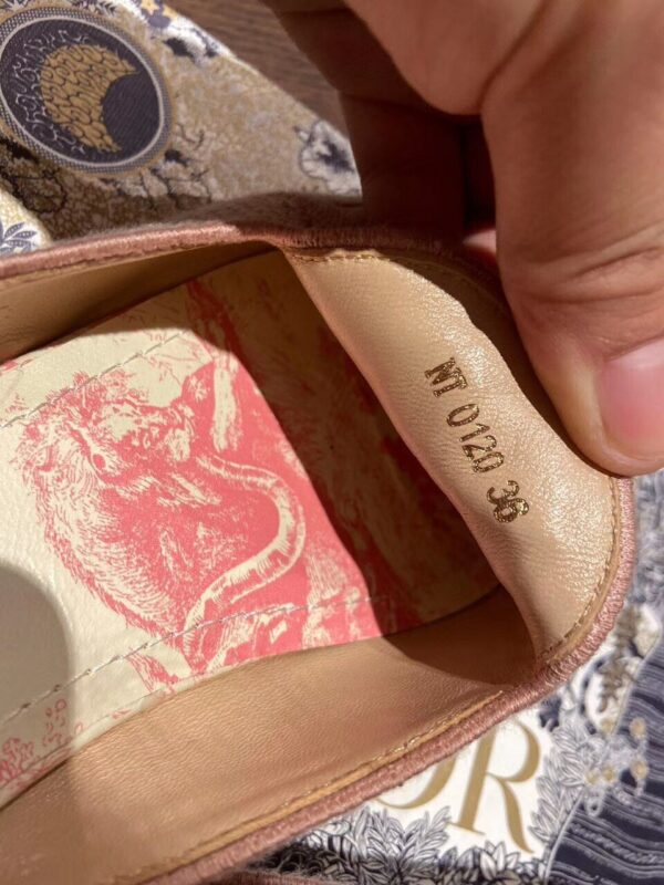 Christian Dior Dior Off Mule Slippers Embroidered CottonSpring /Summer 2020 Collection, Pink /Ecru - Image 6