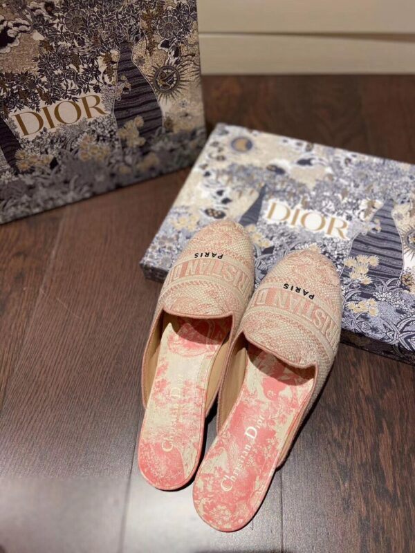 Christian Dior Dior Off Mule Slippers Embroidered CottonSpring /Summer 2020 Collection, Pink /Ecru - Image 5