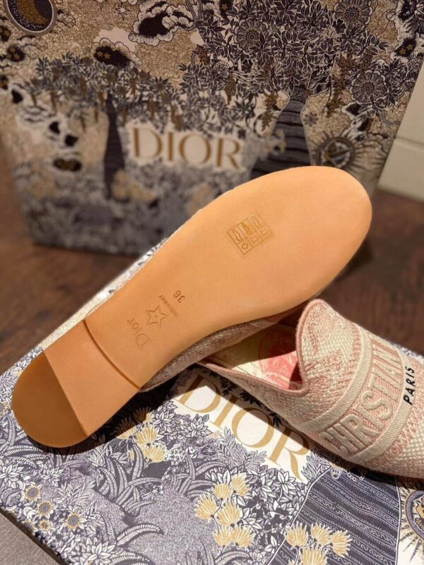 Christian Dior Dior Off Mule Slippers Embroidered CottonSpring /Summer 2020 Collection, Pink /Ecru - Image 9