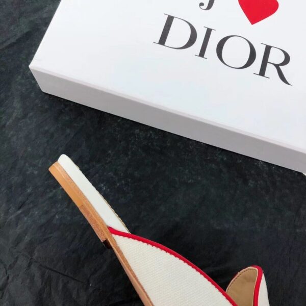 Christian Dior DiorAmour Mules Chinese Valentine Edition Spring /Summer 2019 Collection, White - Image 10