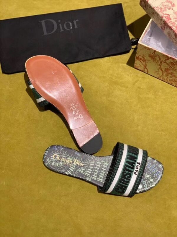 Christian Dior Dway Kaleidiorscopic Mule Sandals in Embroidered CottonSpring /Summer Collection Green /Black - Image 7