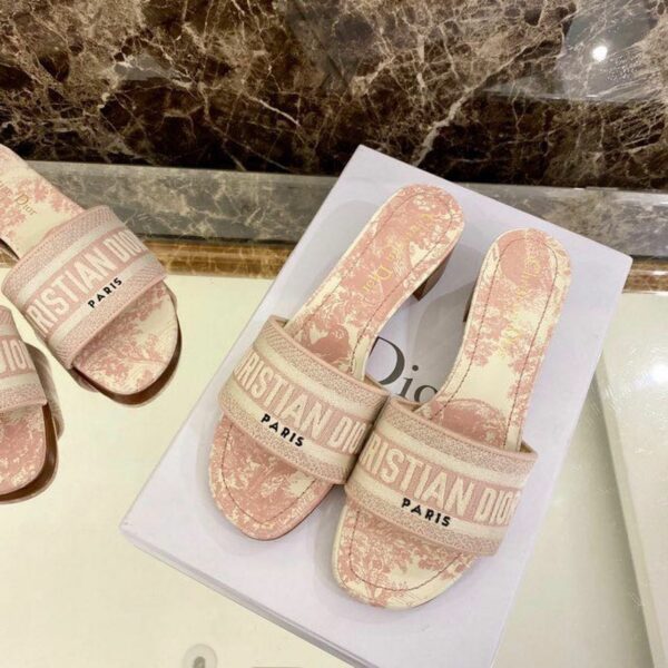 Christian Dior Dway Mules in Embroidered CottonSpring /Summer 2020 Collection Light Pink