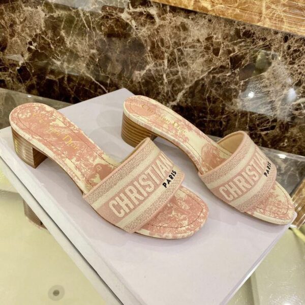 Christian Dior Dway Mules in Embroidered CottonSpring /Summer 2020 Collection Light Pink - Image 3