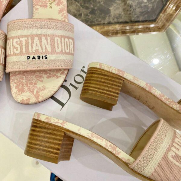 Christian Dior Dway Mules in Embroidered CottonSpring /Summer 2020 Collection Light Pink - Image 6