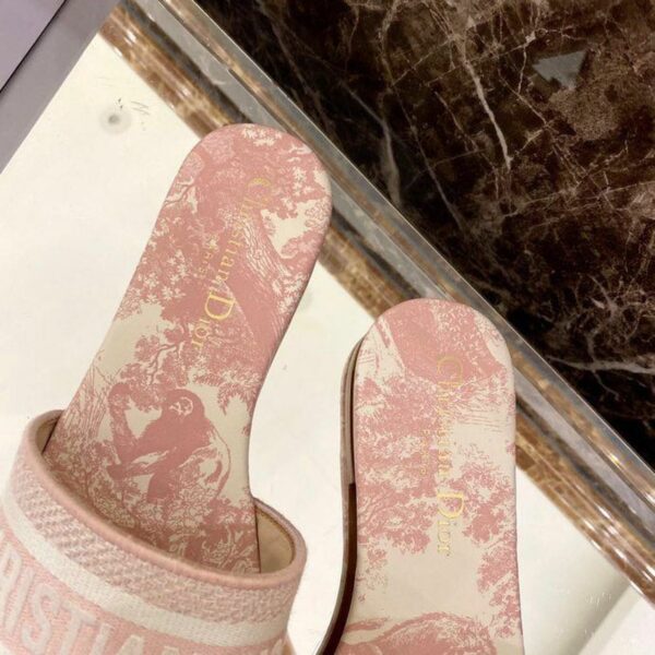 Christian Dior Dway Sandals in Embroidered CottonSpring /Summer 2020 Collection, Light Pink - Image 5