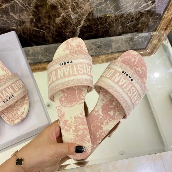 Christian Dior Dway Sandals in Embroidered CottonSpring /Summer 2020 Collection, Light Pink - Image 9