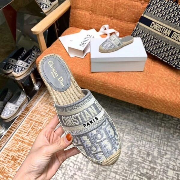 Christian Dior Oblique Espadrille SlippersSpring /Summer 2020 Collection, Grey - Image 4
