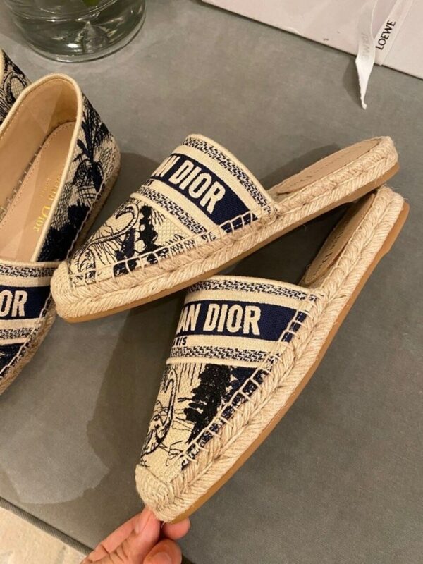 Christian Dior Tiger Toile de Jouy Espadrille MulesSpring /Summer 2020 Collection, Navy /Beige - Image 6