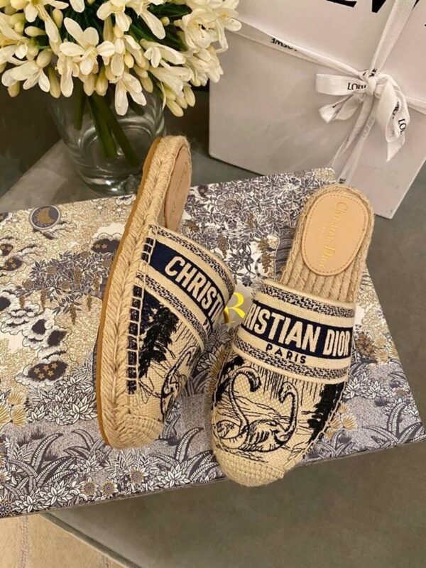 Christian Dior Tiger Toile de Jouy Espadrille MulesSpring /Summer 2020 Collection, Navy /Beige - Image 5
