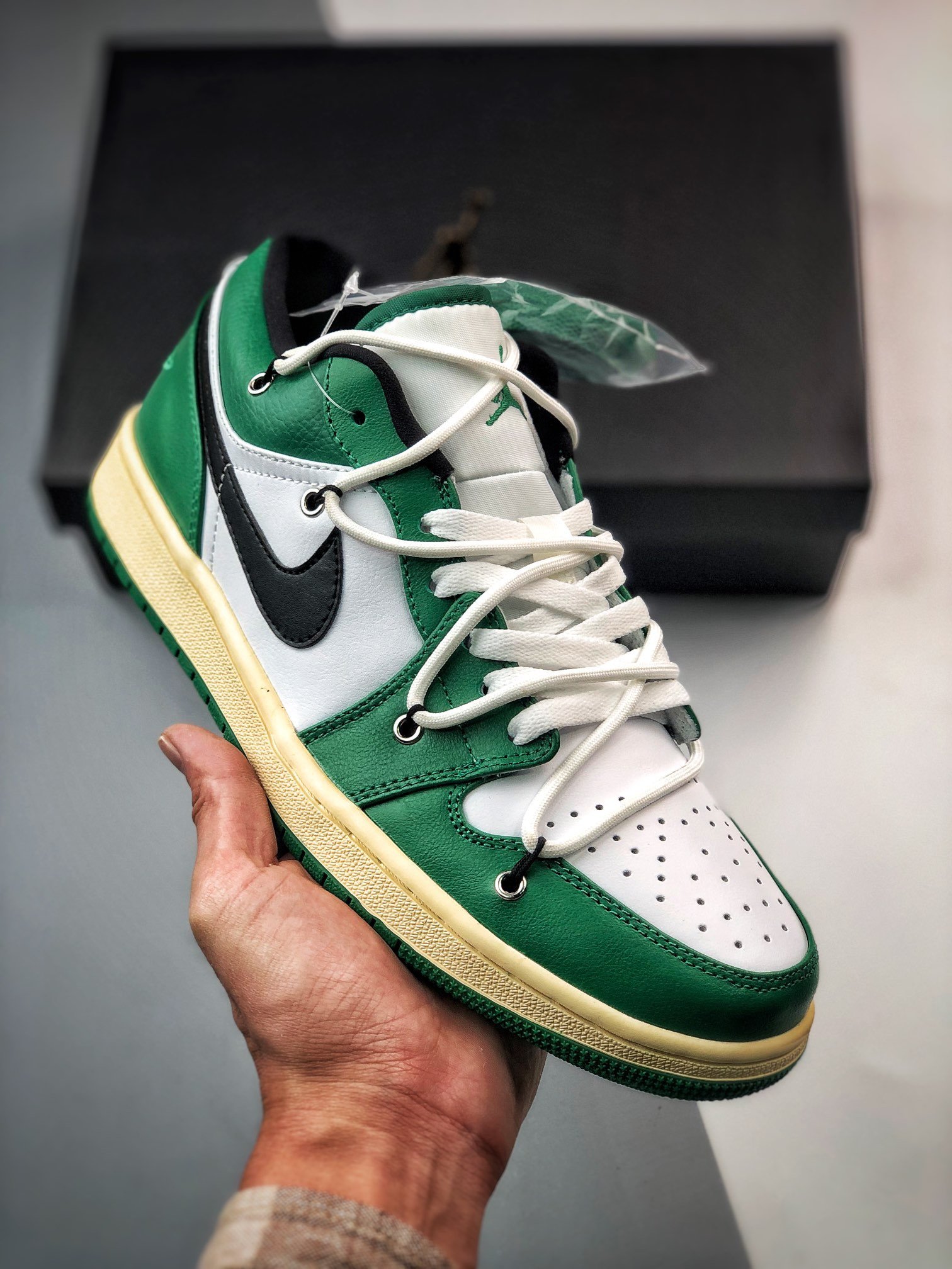 Custom Air Jordan 1 Low Pine Green White