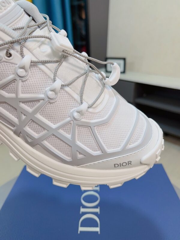 Dior B31 Runner Sneaker White And Gray EU 38 - EU 44 - Image 5