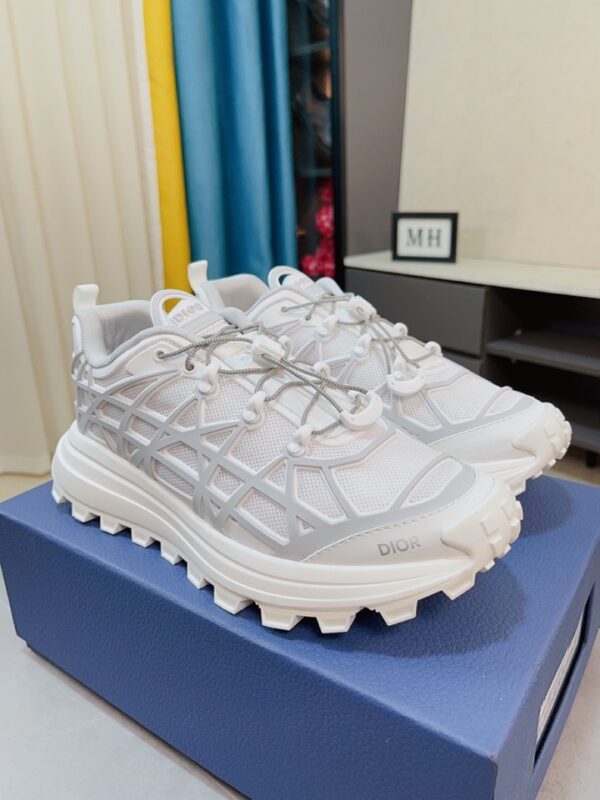 Dior B31 Runner Sneaker White And Gray EU 38 - EU 44 - Image 3