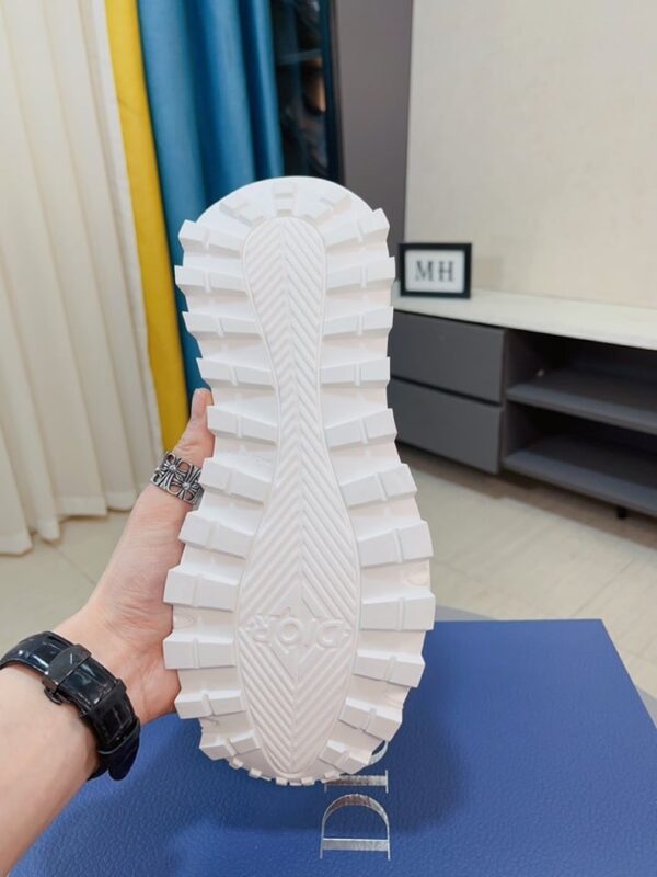 Dior B31 Runner Sneaker White And Gray EU 38 - EU 44 - Image 7
