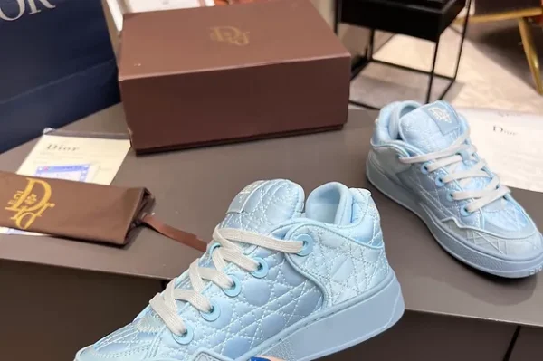 Dior Sneaker Light Blue Custom - Image 4