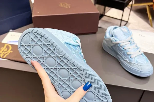 Dior Sneaker Light Blue Custom - Image 8