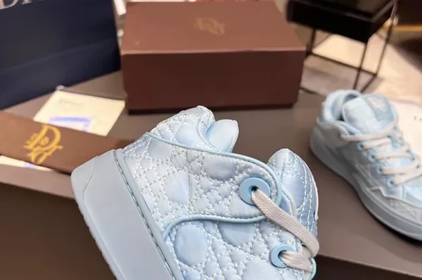 Dior Sneaker Light Blue Custom - Image 6