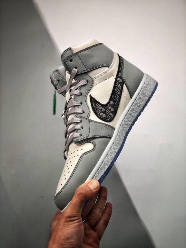 Dior x Air Jordan 1 High OG Wolf Grey/Sail-Photon Dust-White CN8607-002 - Image 2
