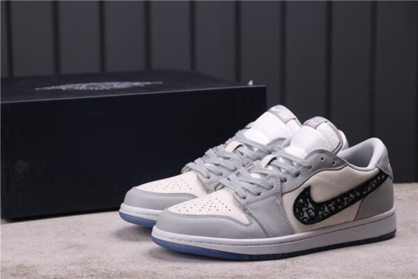 Dior X Air Jordan 1 Low - Image 2