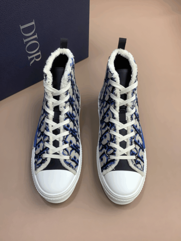 Dior x Kwas series couple models - Image 2