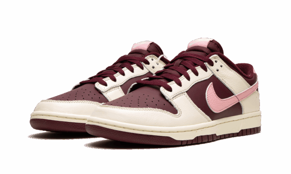Dunk Low Retro PRM "Valentine's Day 2023" - Image 2