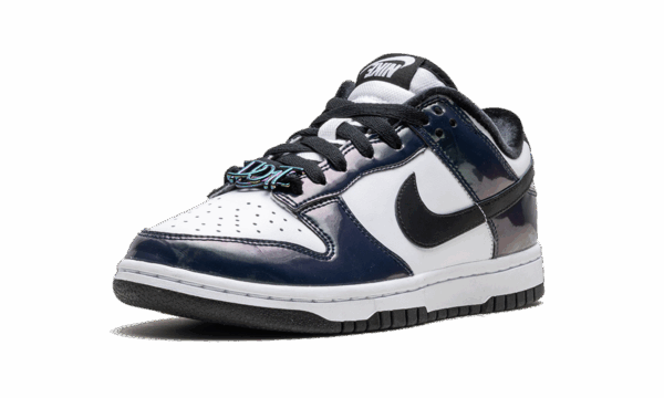 Dunk Low SE WMNS "Just Do It Iridescent" - Image 4