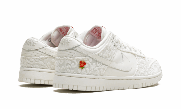 DUNK LOW WMNS "Giver Her Flowers" - Image 3