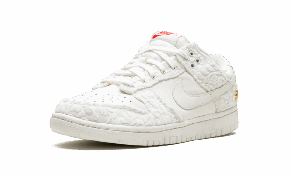 DUNK LOW WMNS "Giver Her Flowers" - Image 4