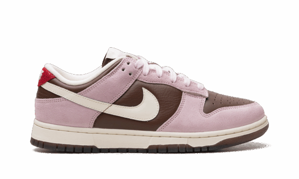 Dunk Low WMNS "Neapolitan" - Image 12
