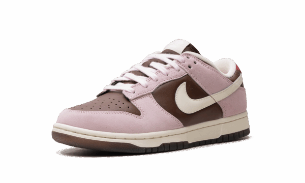 Dunk Low WMNS "Neapolitan" - Image 10