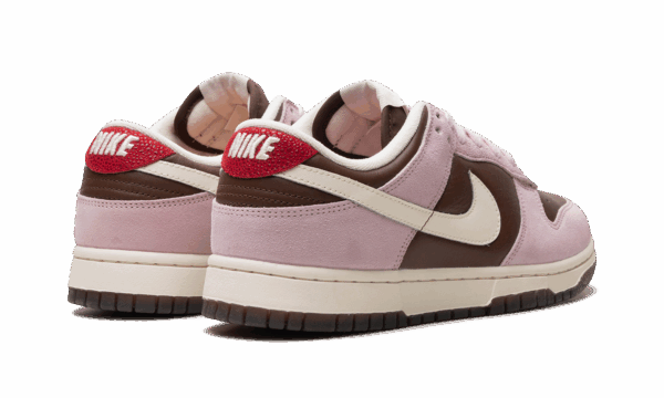 Dunk Low WMNS "Neapolitan" - Image 15