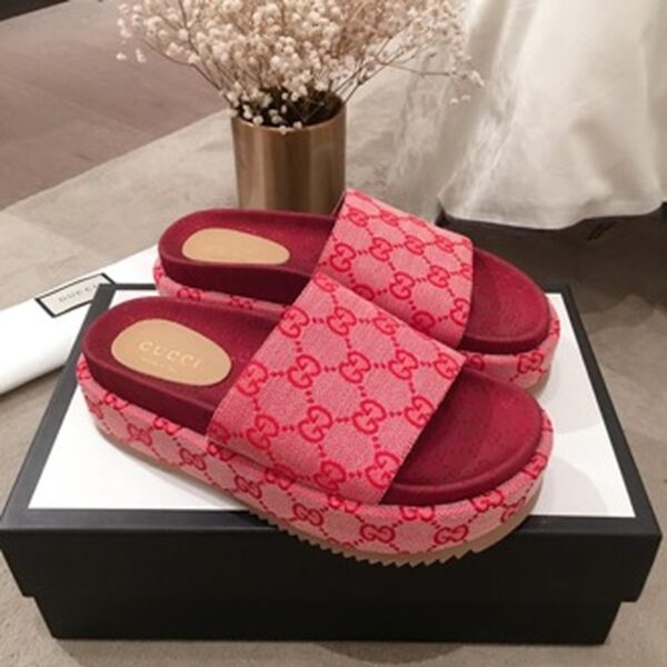 Gucci Angelina GG Logo Canvas Flatform Slide Sandals Spring/Summer Collection Red Women Shoes