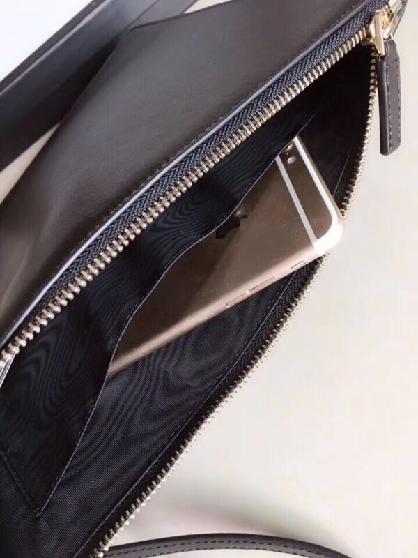 Gucci Marmont Pouch - Image 6