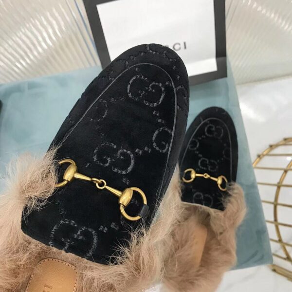 Gucci Princetown Velvet Fur Slipper Mules 448657Pre-Fall/Winter 2019 Collection, Black Women Shoes - Image 3