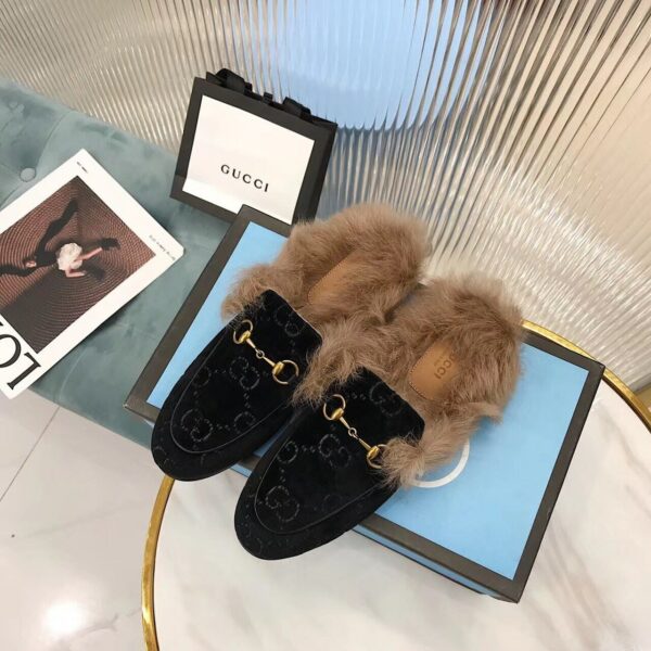 Gucci Princetown Velvet Fur Slipper Mules 448657Pre-Fall/Winter 2019 Collection, Black Women Shoes - Image 4