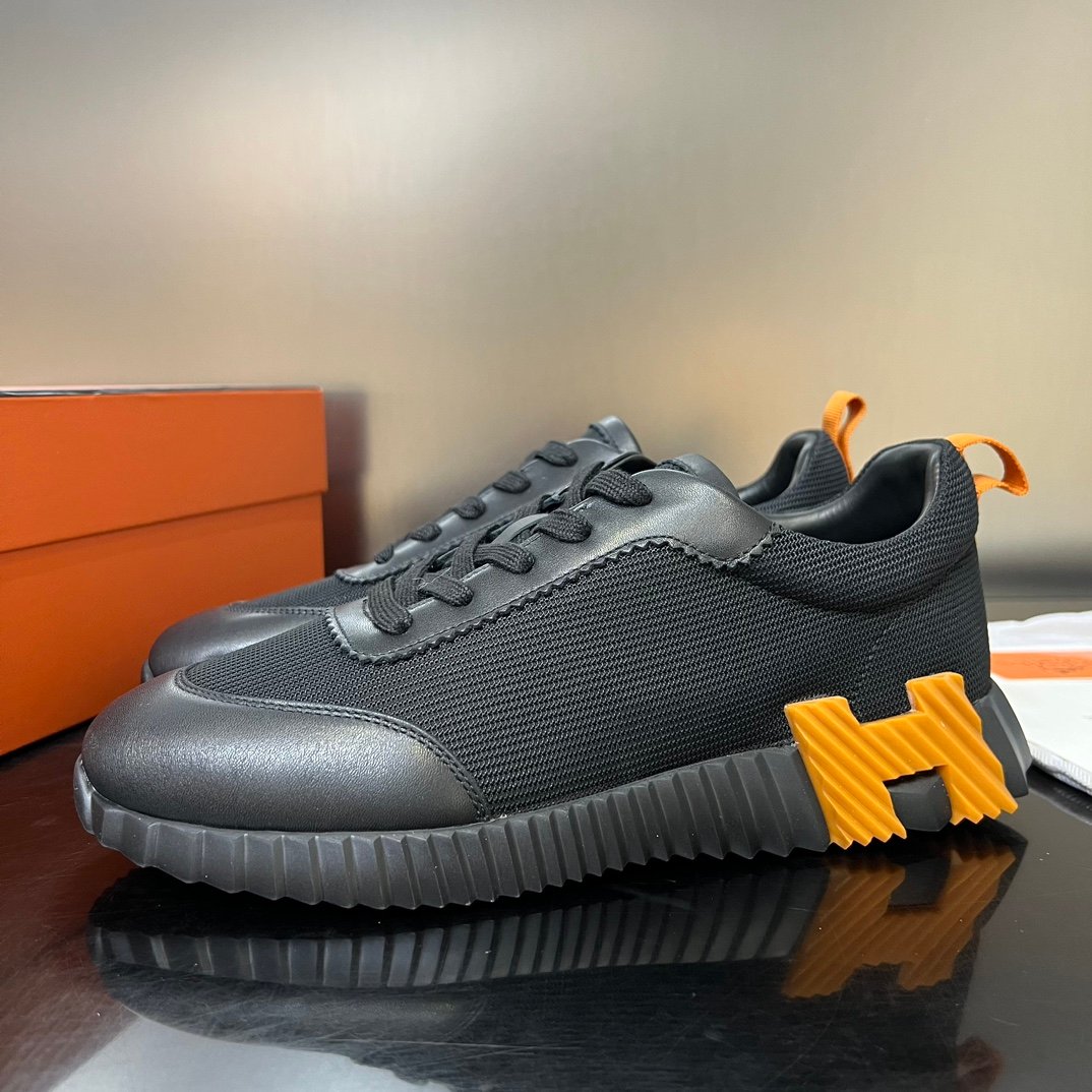 Hermes 2023 casual sneakers.