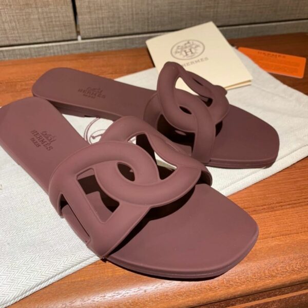 Hermes Aloha PVC Jelly Sandals Spring /Summer 2020 Collection, Burgundy - Image 3