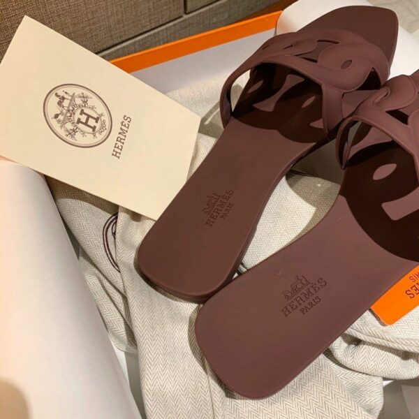 Hermes Aloha PVC Jelly Sandals Spring /Summer 2020 Collection, Burgundy - Image 5